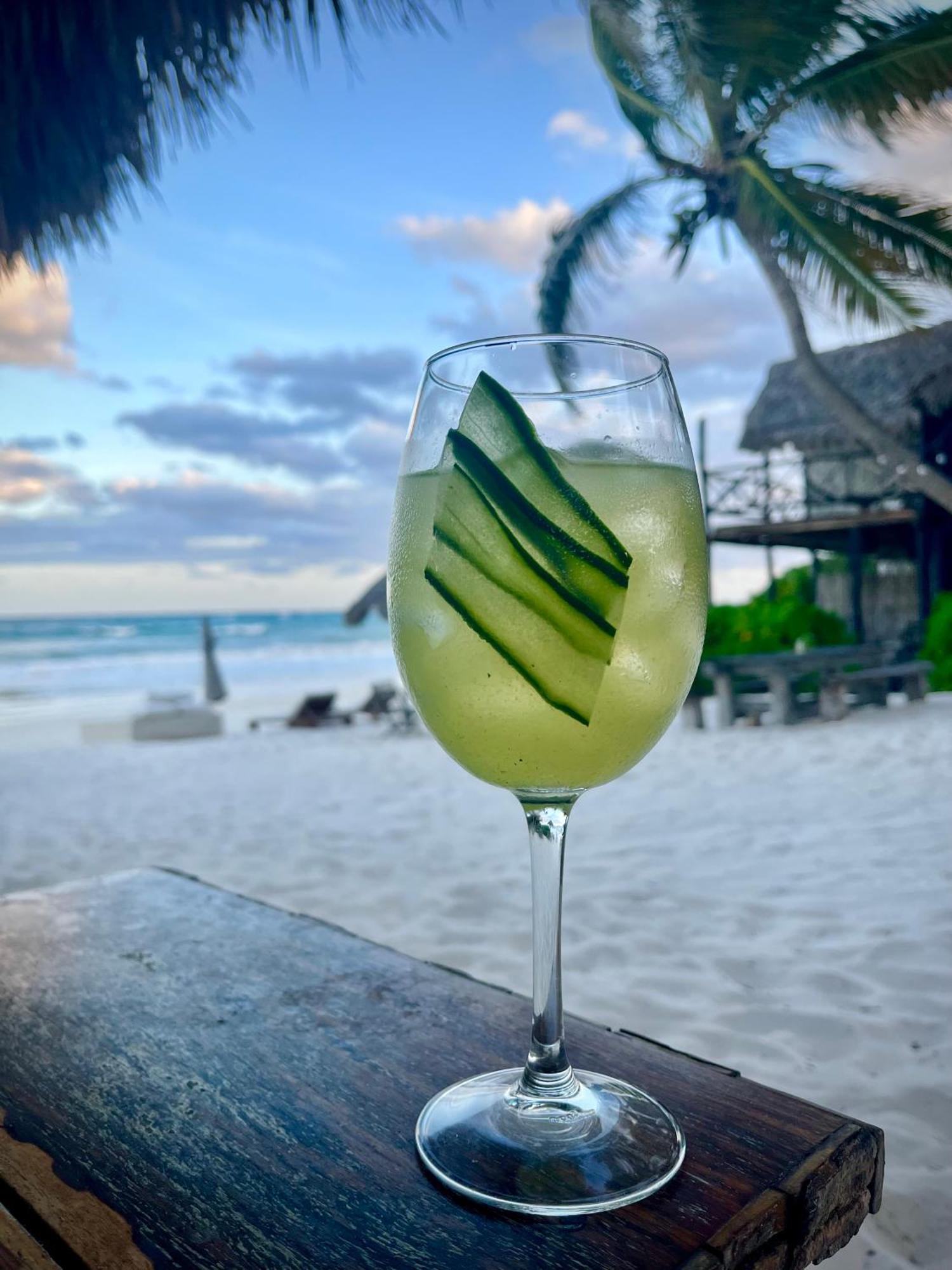 Hotel Luv Tulum Esterno foto