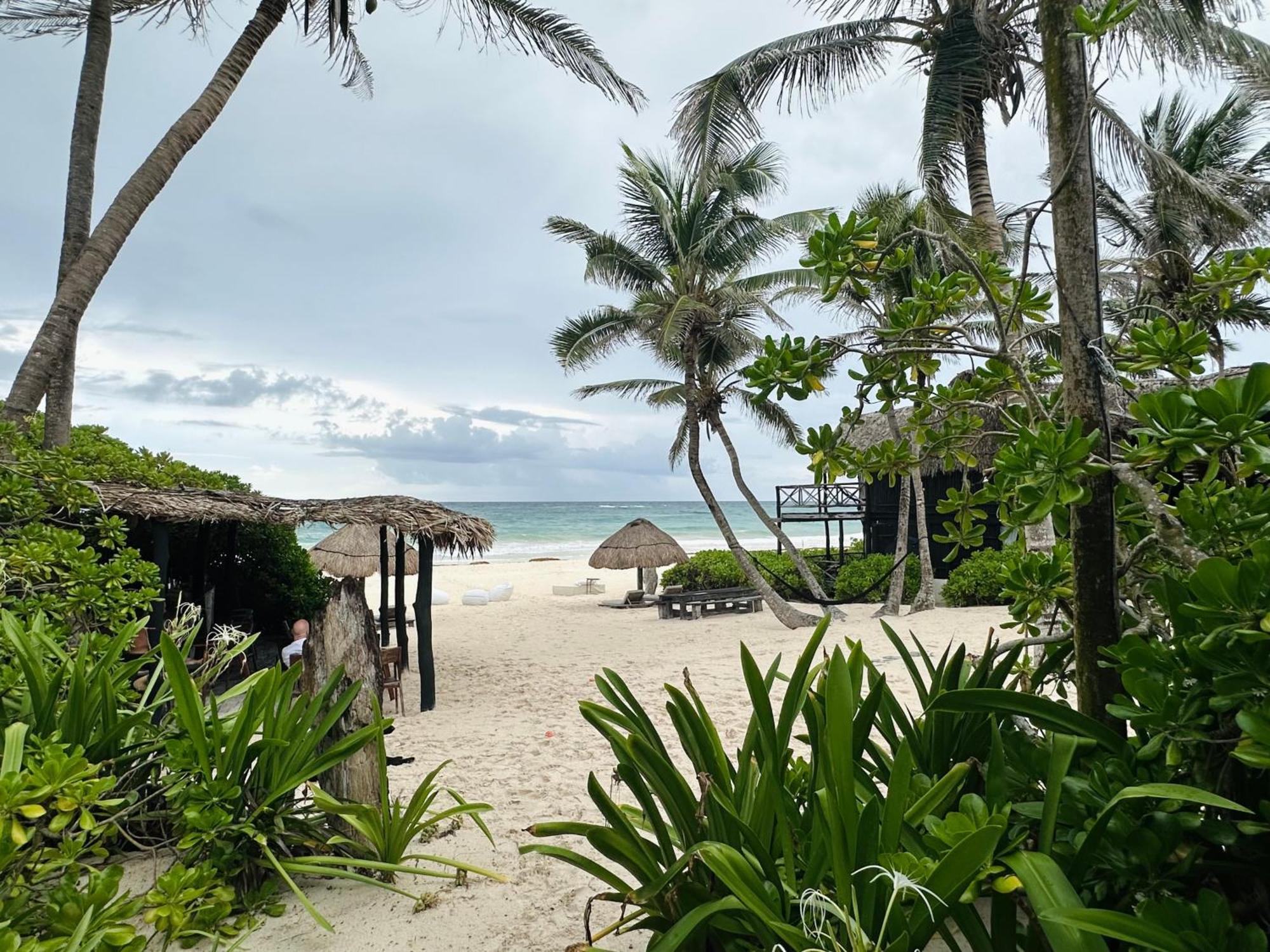 Hotel Luv Tulum Esterno foto